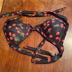 Women’s Bikini Top, NWOT, Size Large
